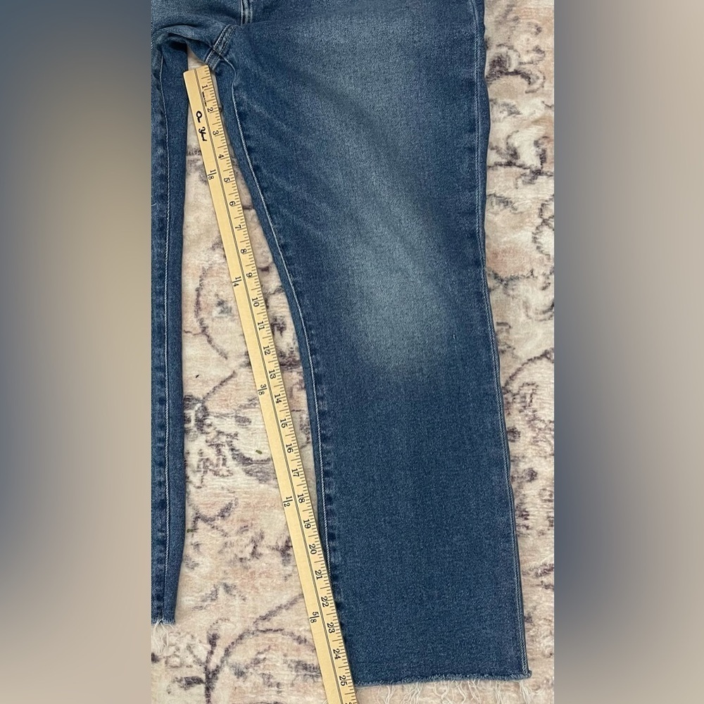 Frank & Eileen CORK Everyday Jean Straight Leg
Denim Size: 32 - Picture 9 of 15